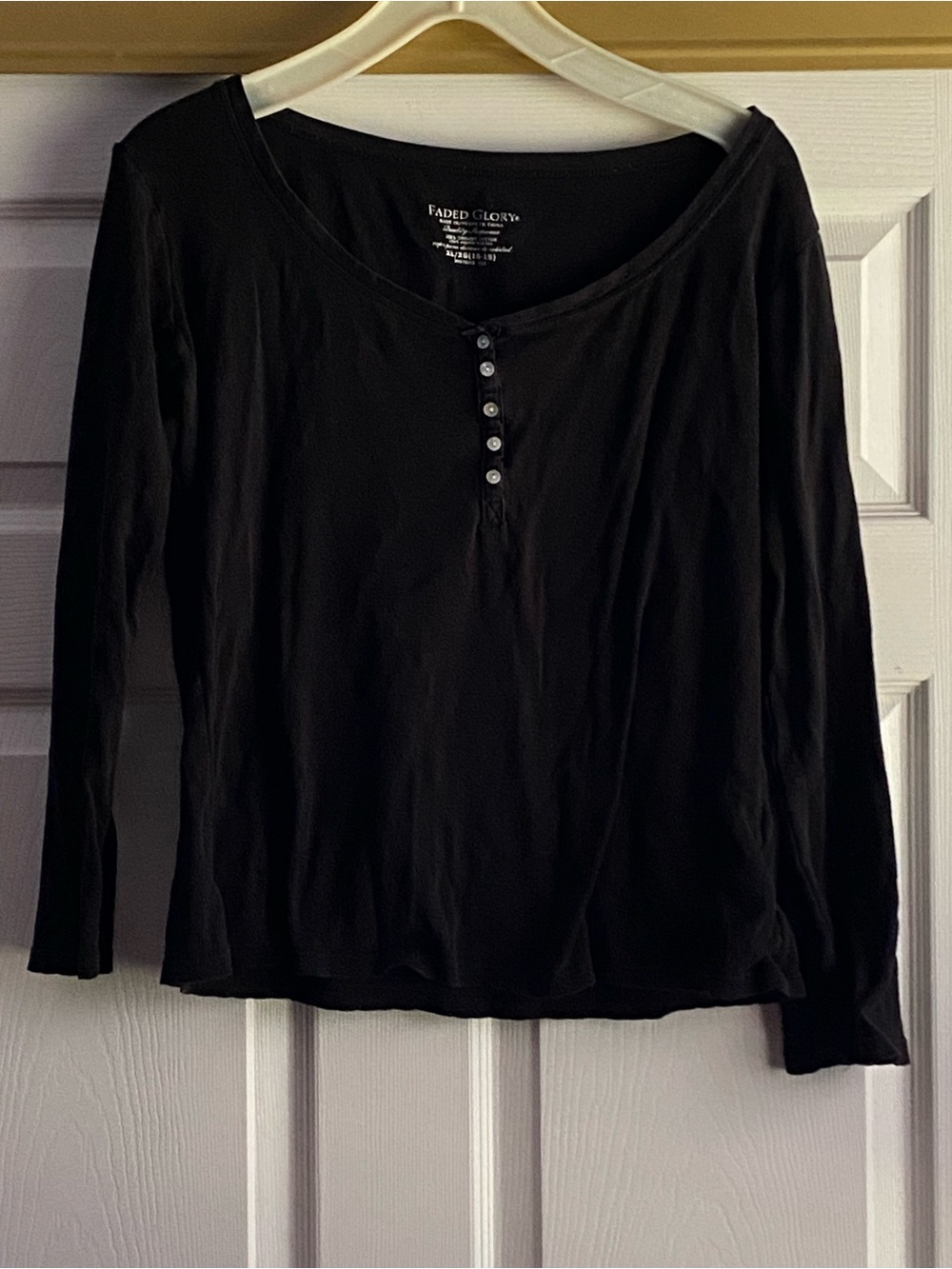 Faded Glory Black Long-Sleeve Tee size XL